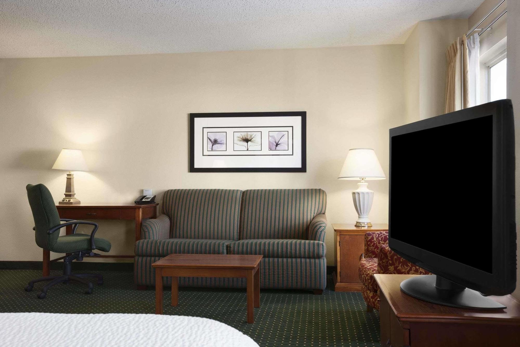 Hawthorn Suites By Wyndham Philadelphia Airport Buitenkant foto