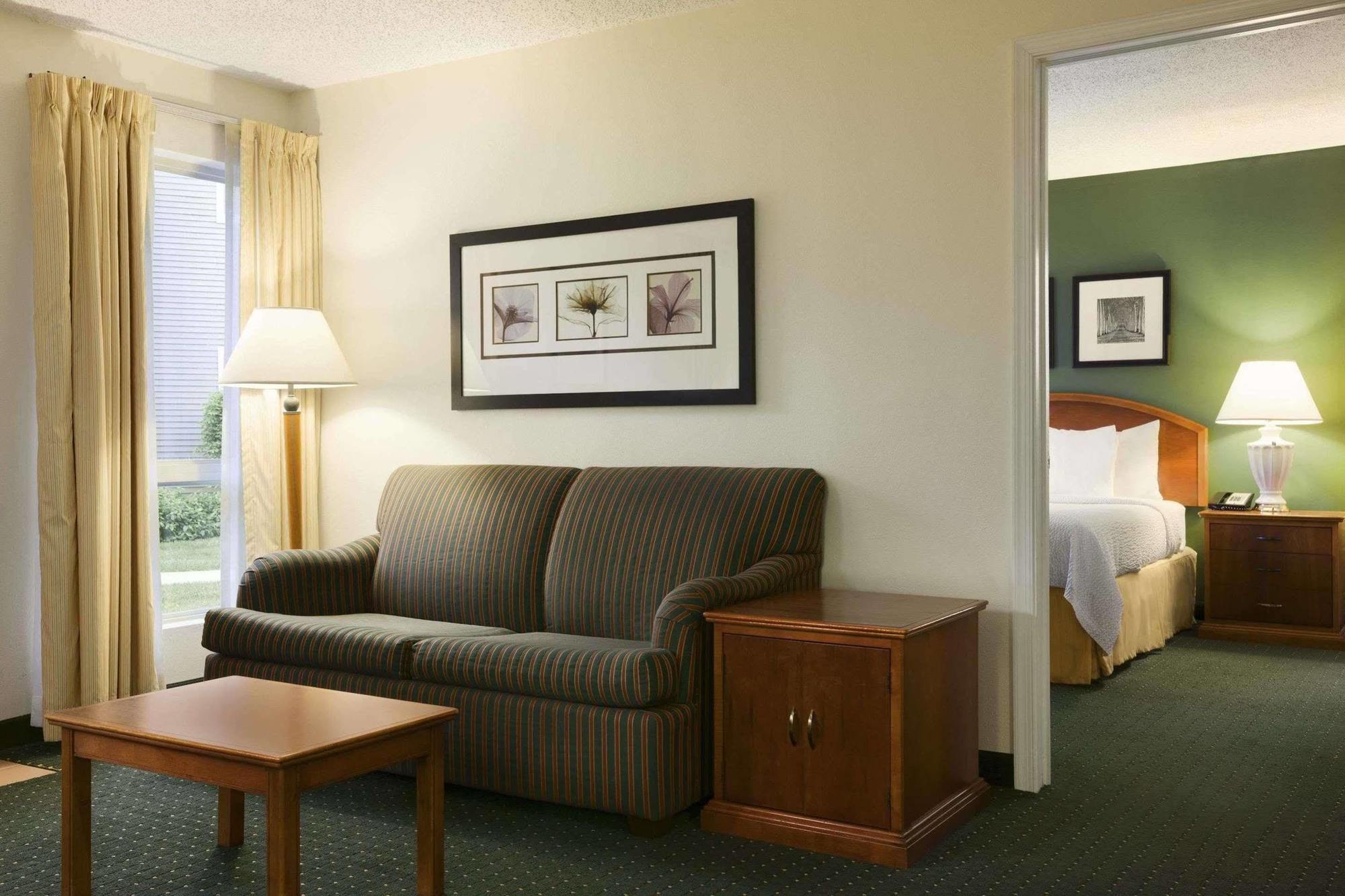 Hawthorn Suites By Wyndham Philadelphia Airport Buitenkant foto