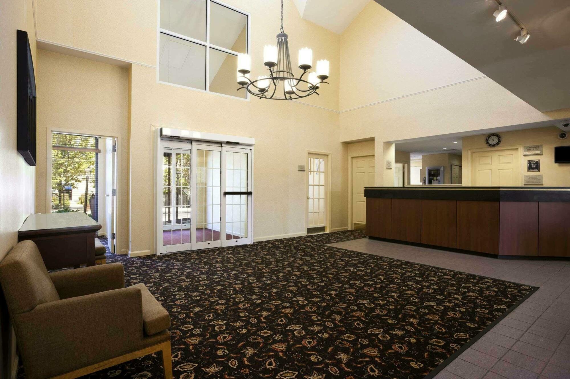 Hawthorn Suites By Wyndham Philadelphia Airport Buitenkant foto